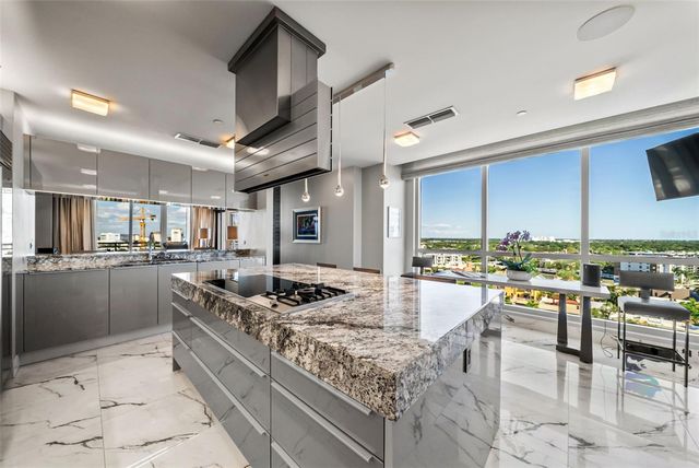 401 S PALM AVENUE 1102, Sarasota, FL 34236