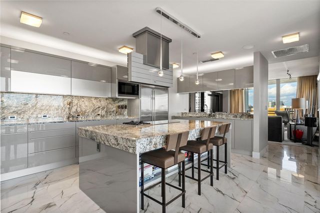 401 S PALM AVENUE 1102, Sarasota, FL 34236