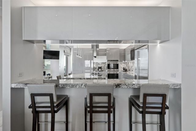 401 S PALM AVENUE 1102, Sarasota, FL 34236