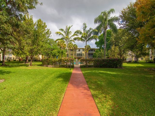1100 Ponce De Leon Circle 308, Vero Beach, FL 32960