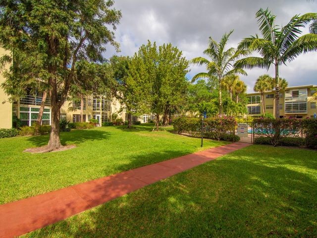 1100 Ponce De Leon Circle 308, Vero Beach, FL 32960