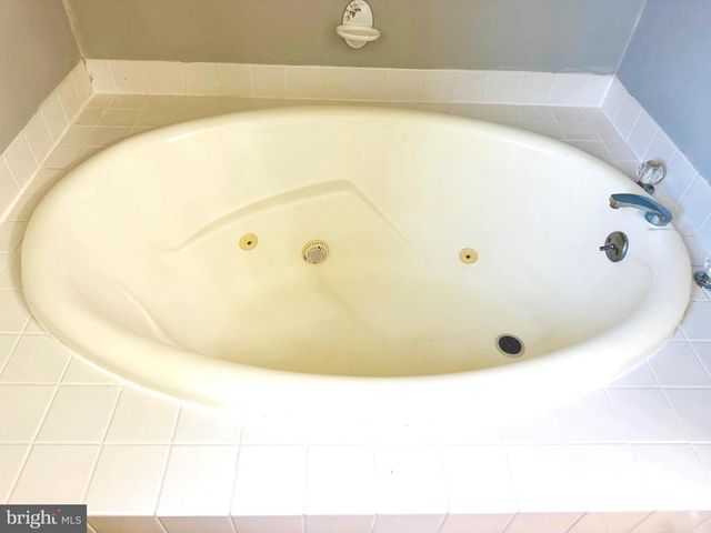 220 SNAPPY LN, Winchester, VA 22602