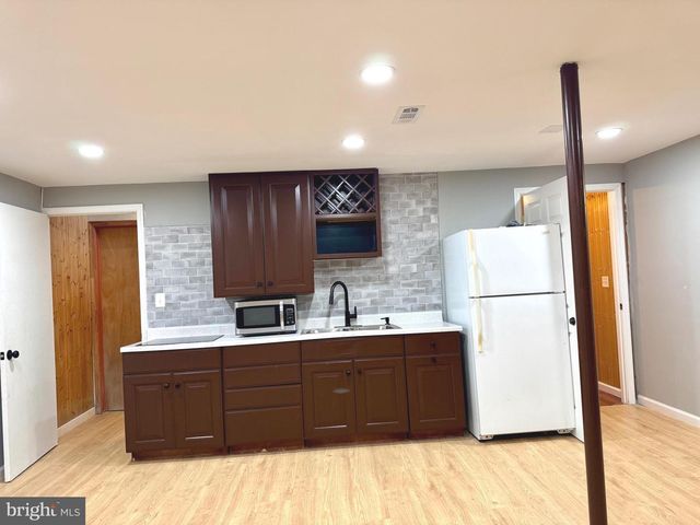 220 SNAPPY LN, Winchester, VA 22602