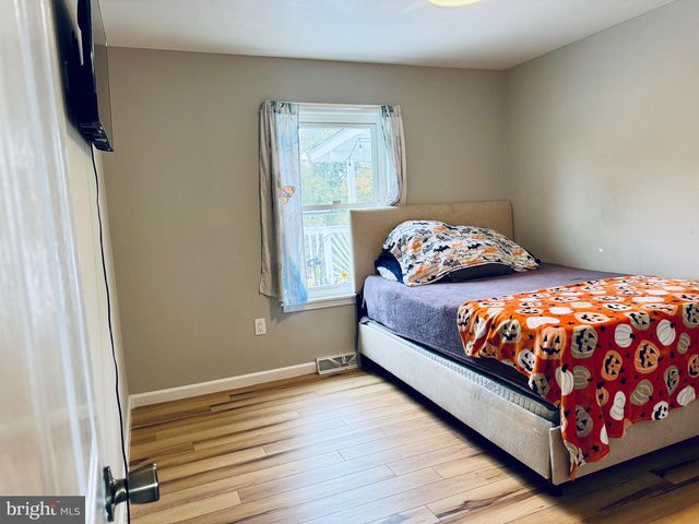 220 SNAPPY LN, Winchester, VA 22602