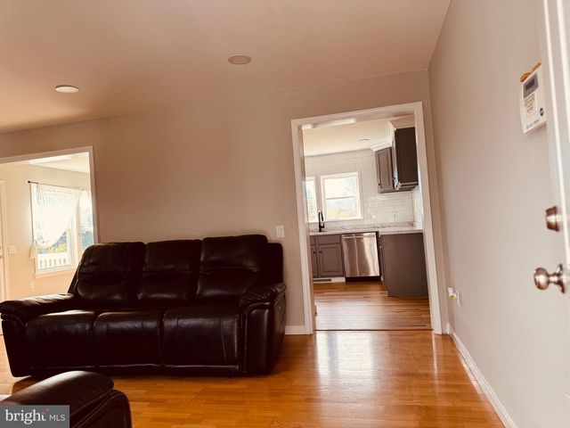 220 SNAPPY LN, Winchester, VA 22602