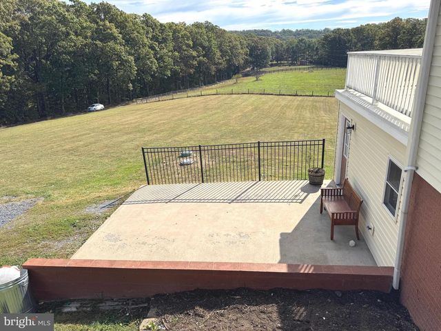 220 SNAPPY LN, Winchester, VA 22602