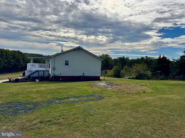 220 SNAPPY LN, Winchester, VA 22602