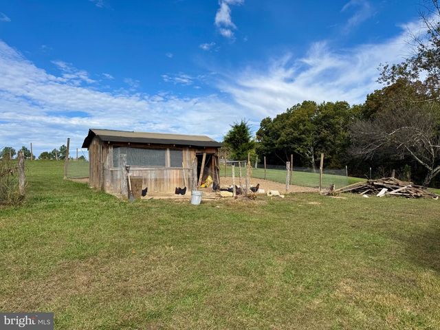 220 SNAPPY LN, Winchester, VA 22602