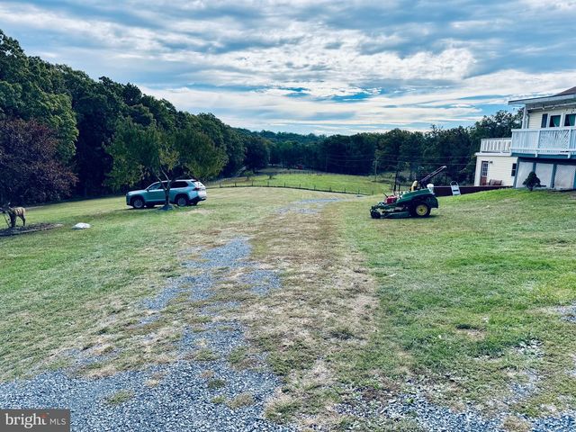 220 SNAPPY LN, Winchester, VA 22602