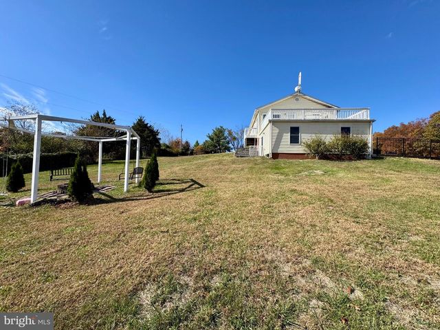 220 SNAPPY LN, Winchester, VA 22602