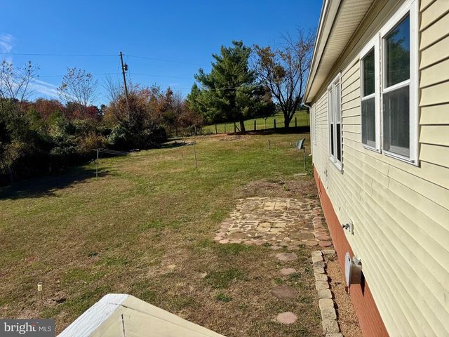 220 SNAPPY LN, Winchester, VA 22602