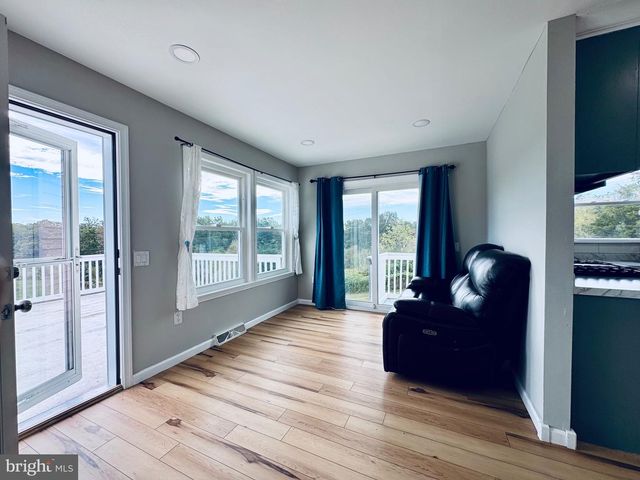220 SNAPPY LN, Winchester, VA 22602