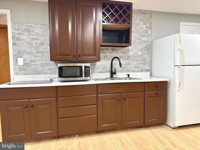 220 SNAPPY LN, Winchester, VA 22602