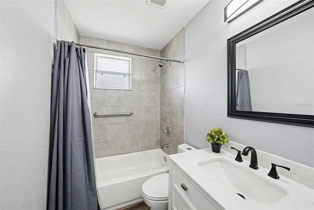 307 CAMPUS DRIVE, Ruskin, FL 33570