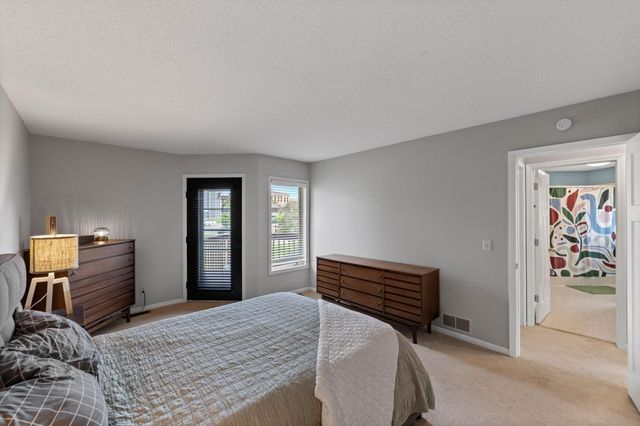 1335 Spencer Road W, Saint Paul, MN 55108