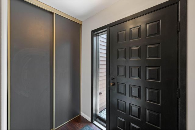 1335 Spencer Road W, Saint Paul, MN 55108