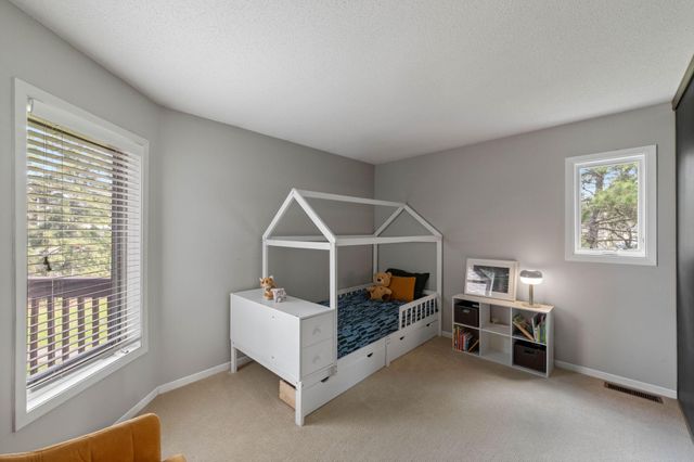 1335 Spencer Road W, Saint Paul, MN 55108