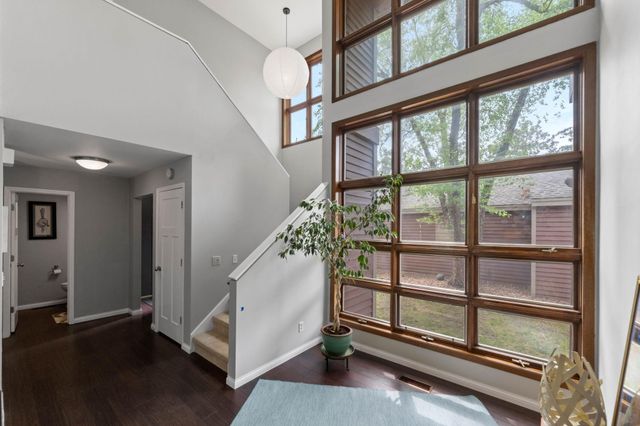 1335 Spencer Road W, Saint Paul, MN 55108