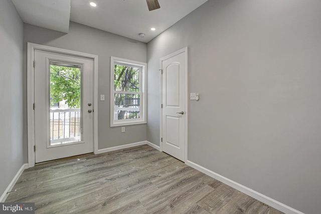 832 19TH ST NE #B, Washington, DC 20002