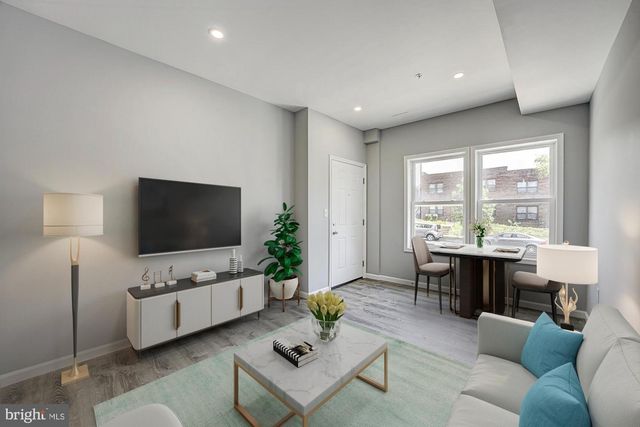 832 19TH ST NE #B, Washington, DC 20002