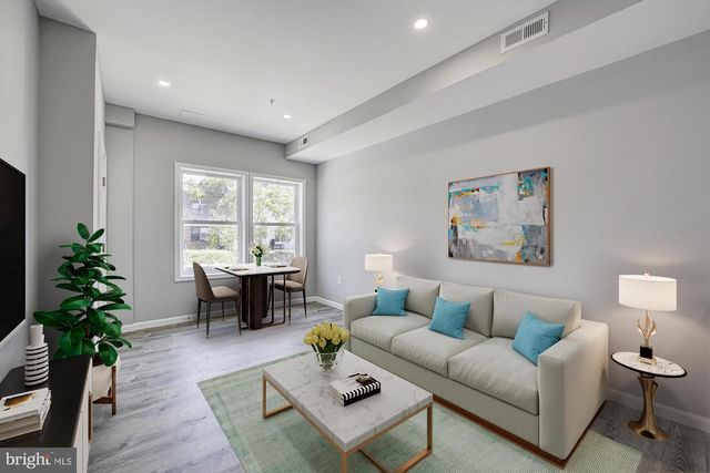 832 19TH ST NE #B, Washington, DC 20002