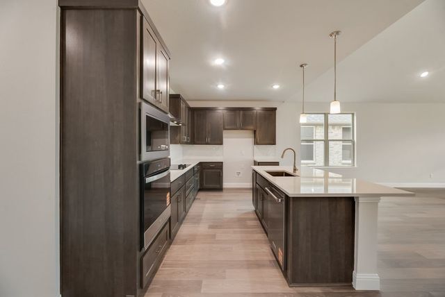 1055 Birdie Street, Gunter, TX 75058