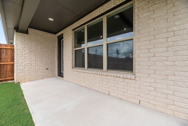 1055 Birdie Street, Gunter, TX 75058