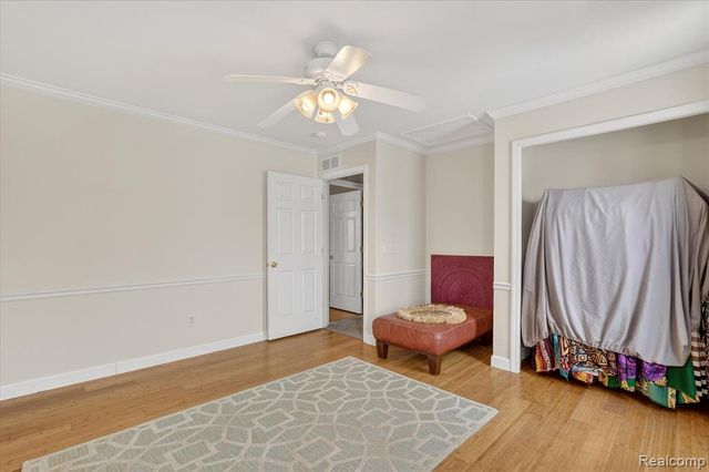 5120 Meadow Crest Circle, Holly, MI 48442