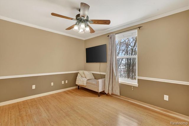 5120 Meadow Crest Circle, Holly, MI 48442