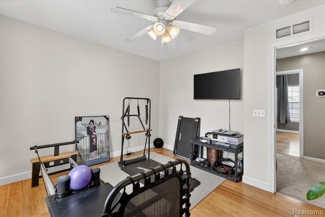 5120 Meadow Crest Circle, Holly, MI 48442