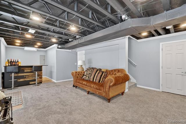 5120 Meadow Crest Circle, Holly, MI 48442