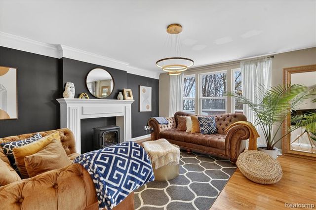 5120 Meadow Crest Circle, Holly, MI 48442