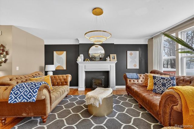 5120 Meadow Crest Circle, Holly, MI 48442