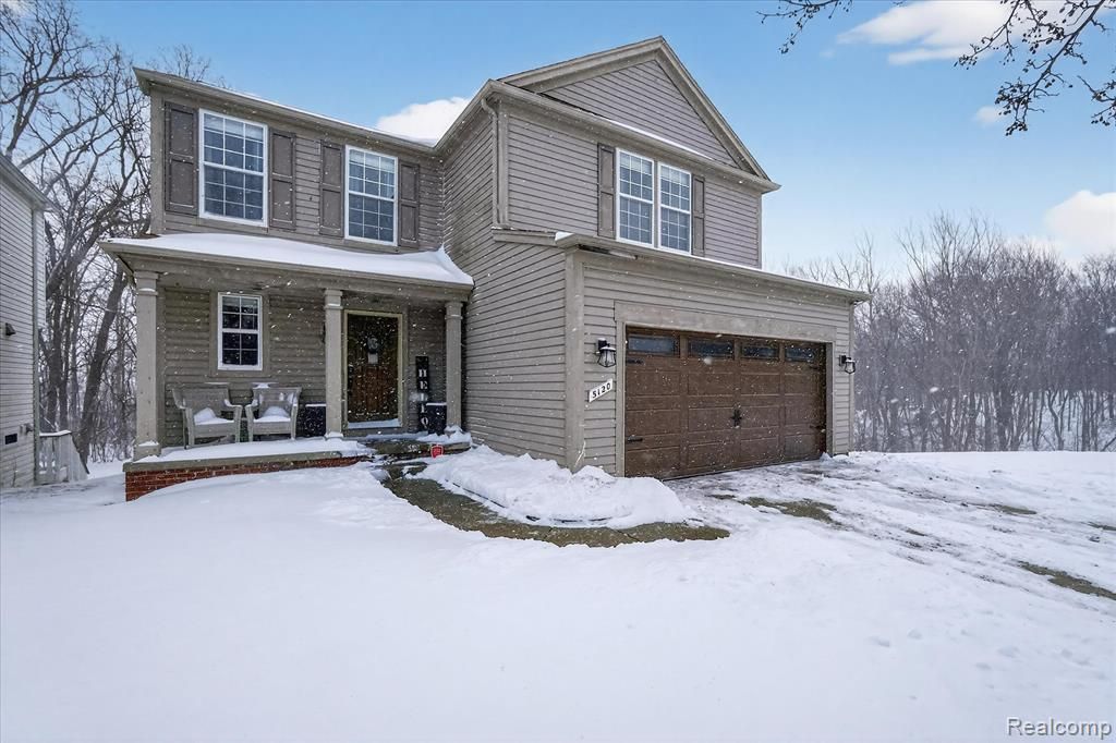 5120 Meadow Crest Circle, Holly, MI 48442