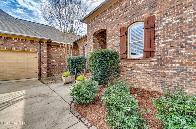 125 Muscadine Path, Madison, MS 39110