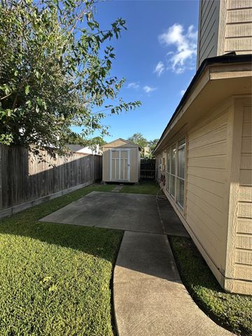9115 Kindlewood Drive, Houston, TX 77099
