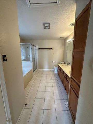 9115 Kindlewood Drive, Houston, TX 77099