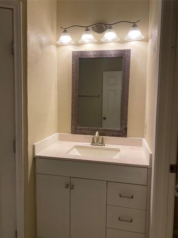 9115 Kindlewood Drive, Houston, TX 77099