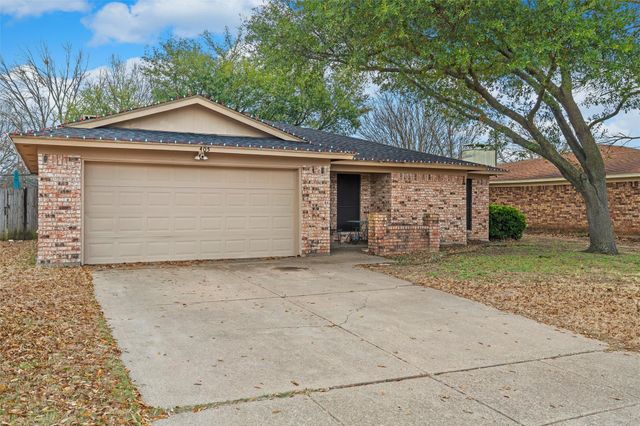 405 SW Rand Drive, Burleson, TX 76028