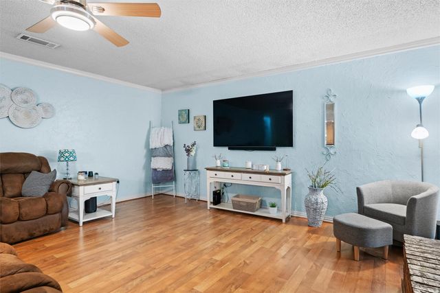 405 SW Rand Drive, Burleson, TX 76028