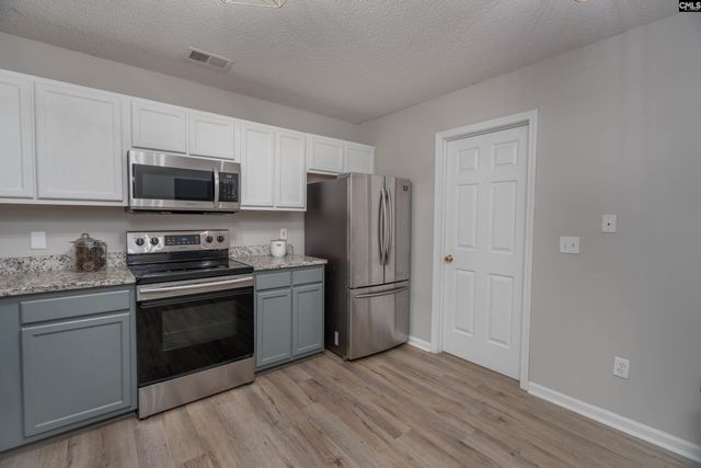 105 Brook Hollow Ct, Lexington, SC 29072