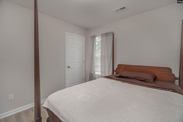 105 Brook Hollow Ct, Lexington, SC 29072