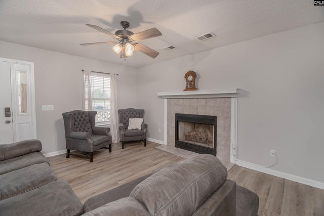 105 Brook Hollow Ct, Lexington, SC 29072