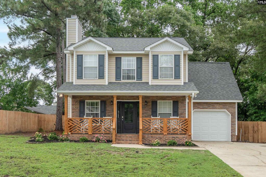 105 Brook Hollow Ct, Lexington, SC 29072
