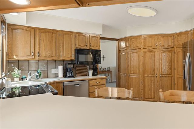 9733 Hwy 190 Highway, Chillicothe, MO 64601