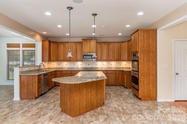 15417 Troubadour Lane, Huntersville, NC 28078