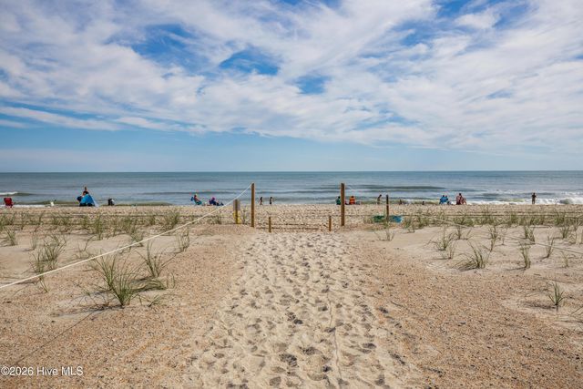 9100 Reed Drive 1108, Emerald Isle, NC 28594