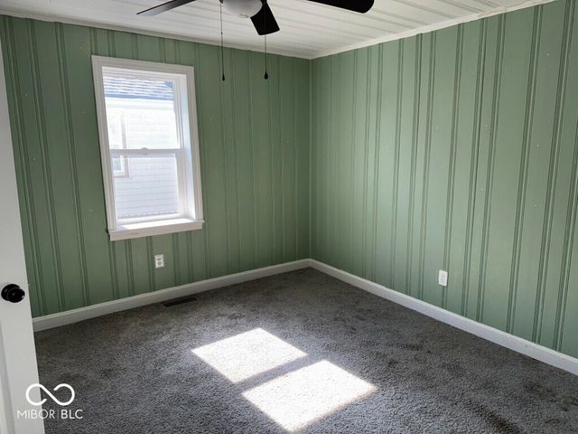 39 N 18th Avenue, Beech Grove, IN 46107