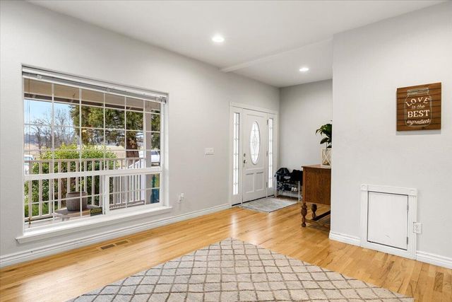 835 Redwood Avenue, Butte Falls, OR 97522