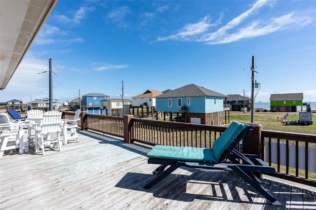 1121 Gulfview Lane, Crystal Beach, TX 77650